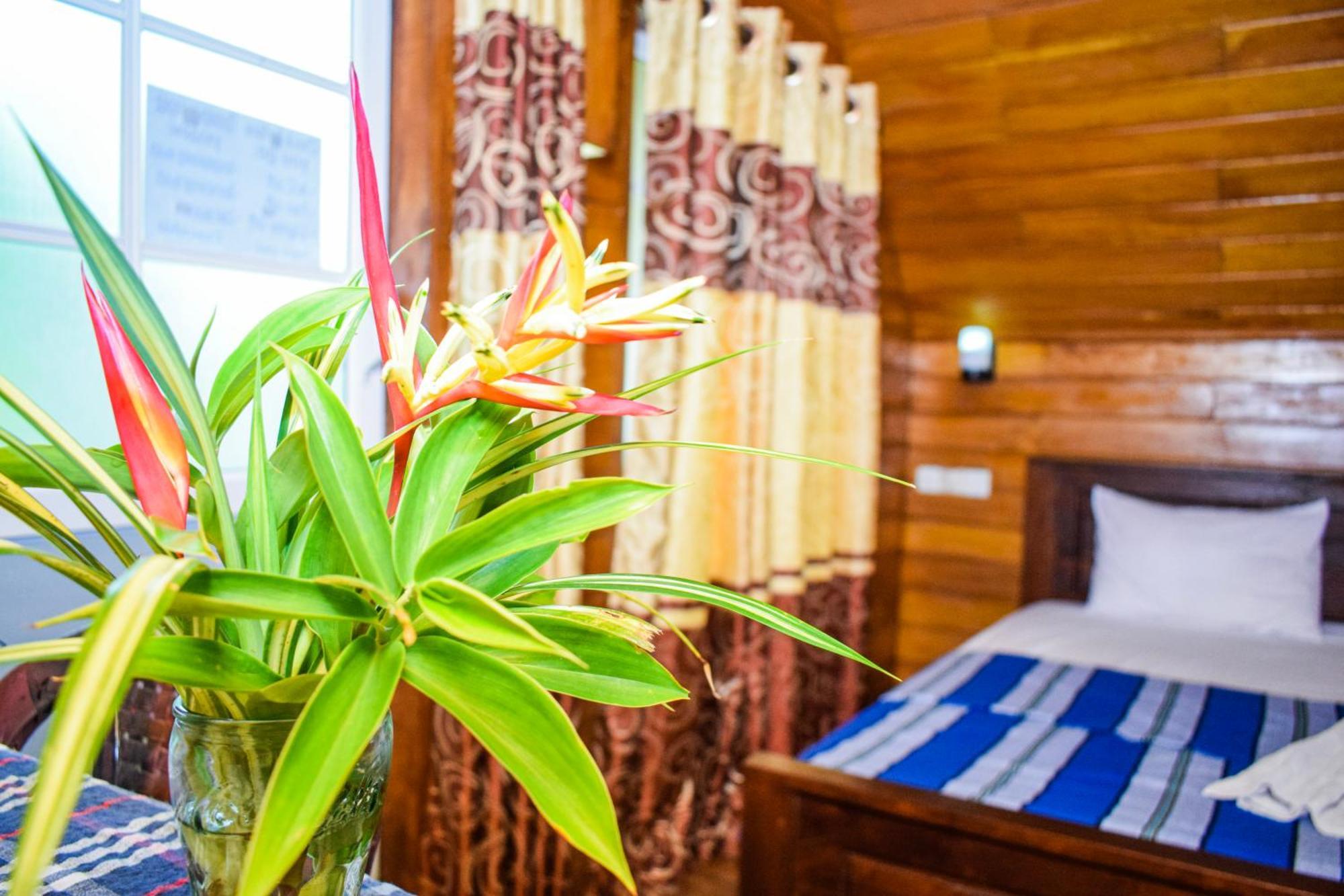 The Emerald Guest House & Villa Unawatuna Exterior photo