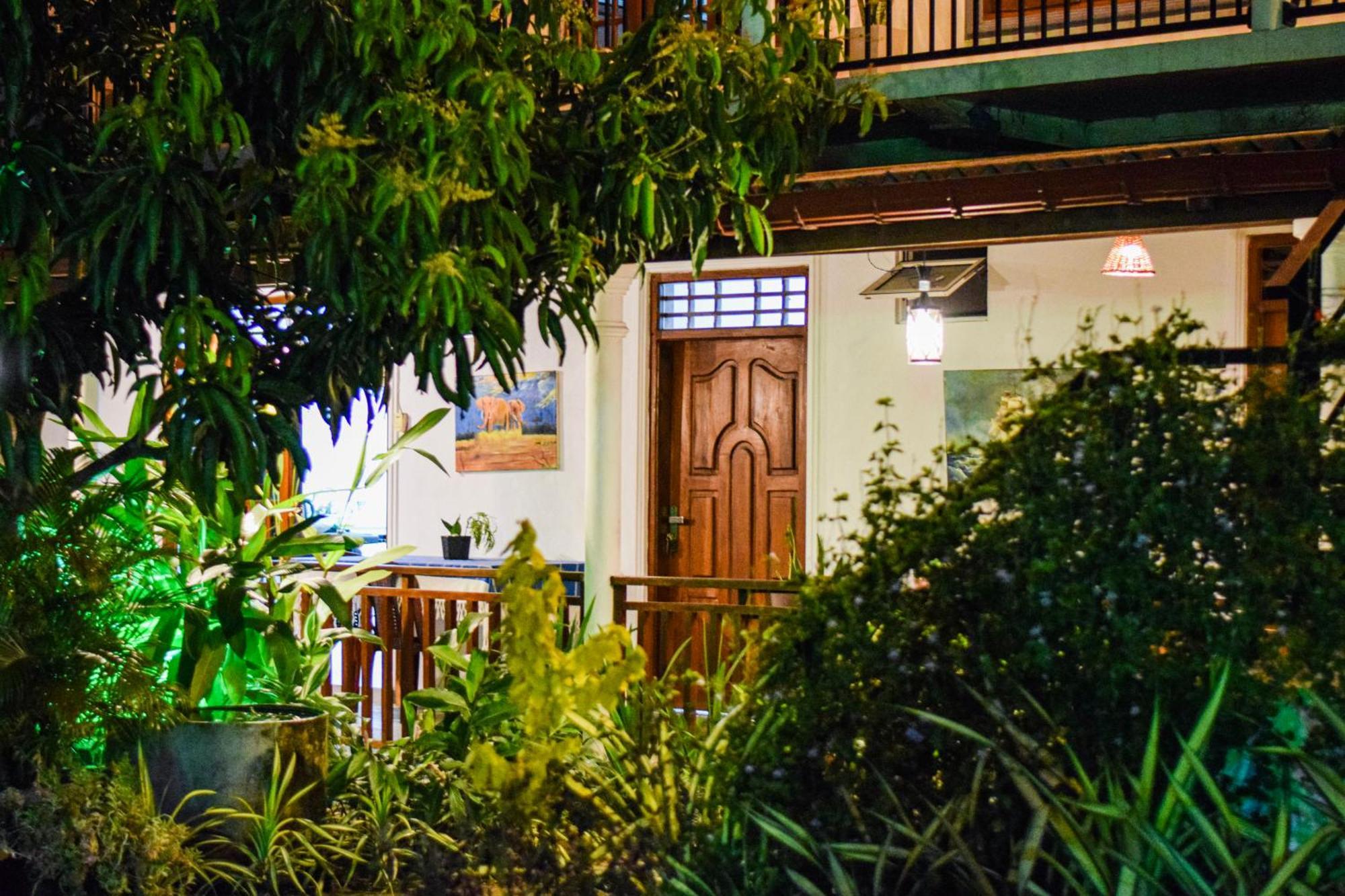 The Emerald Guest House & Villa Unawatuna Exterior photo