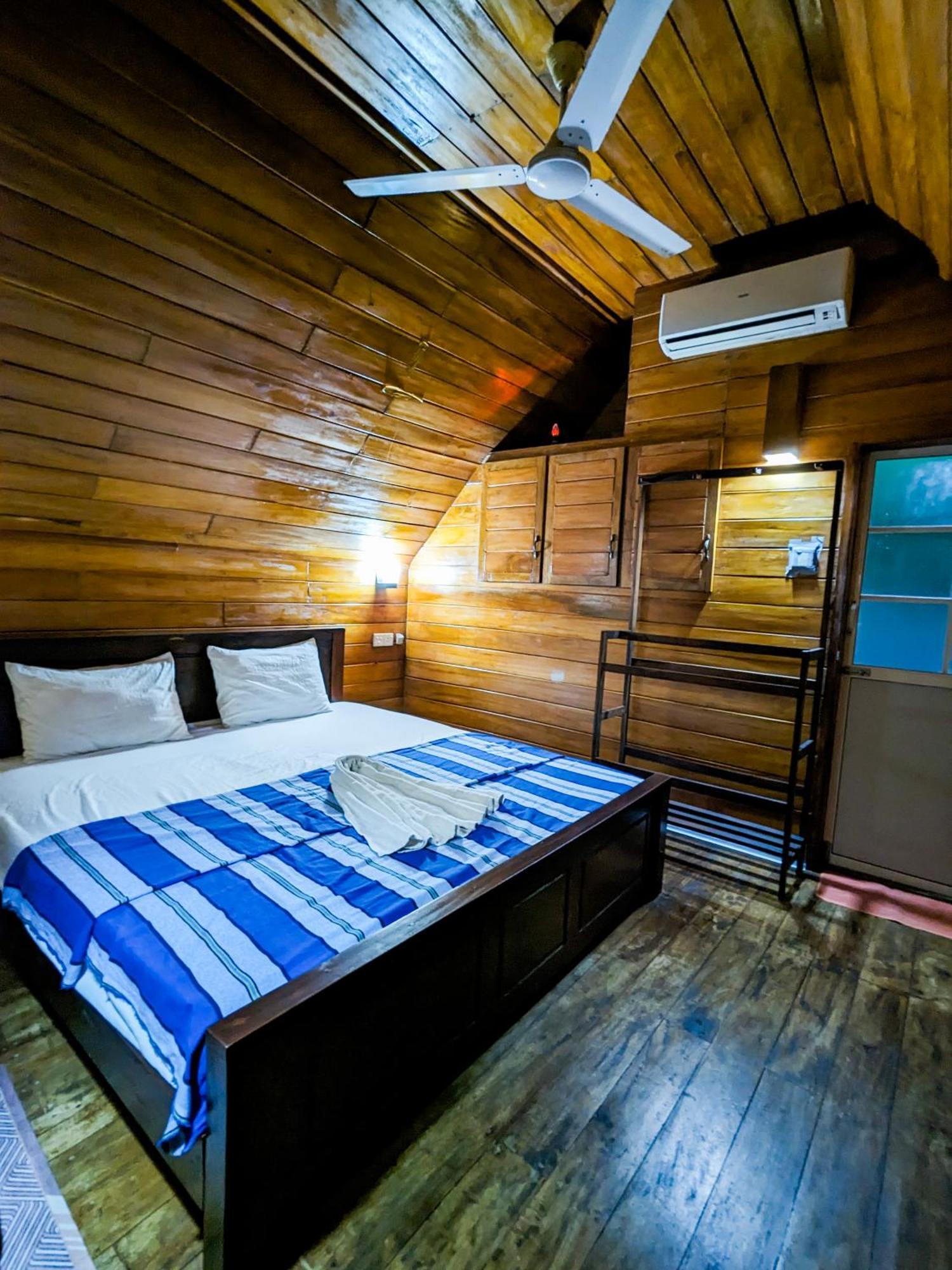 The Emerald Guest House & Villa Unawatuna Exterior photo