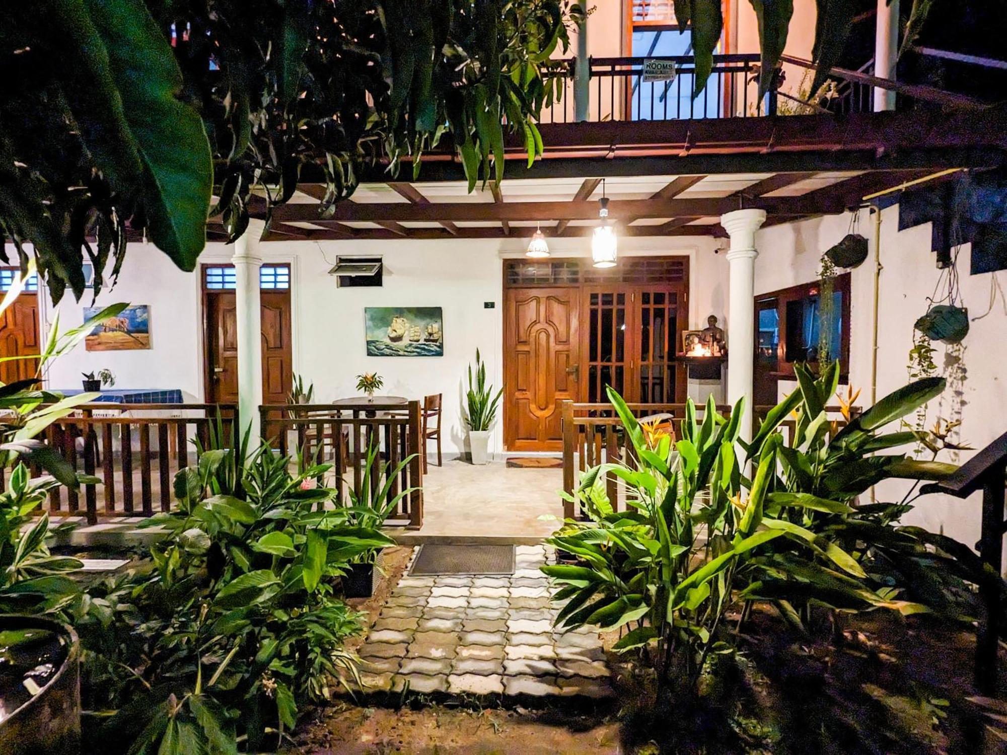 The Emerald Guest House & Villa Unawatuna Exterior photo